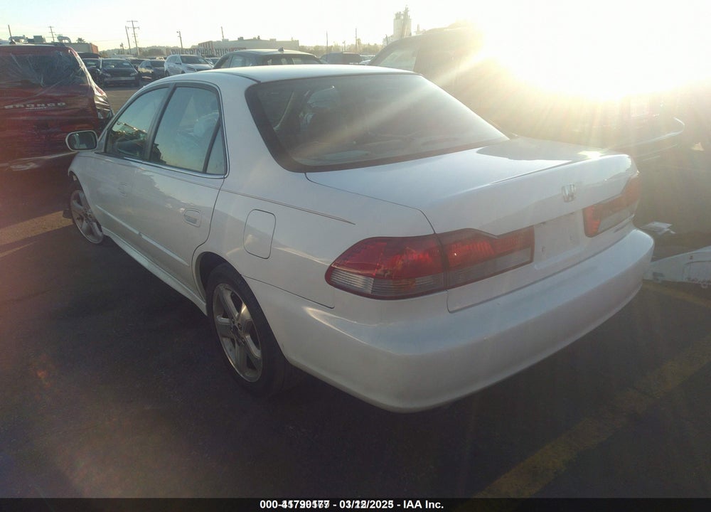 2002 HONDA ACCORD SDN EX W/LEATHER VIN: 1HGCG16522A066923