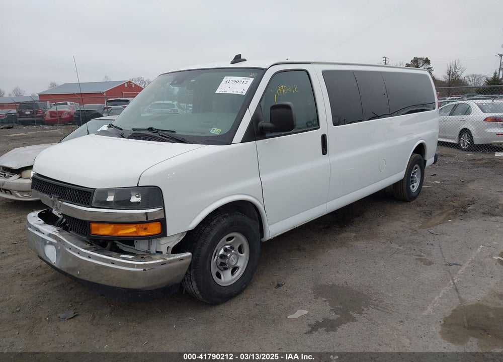 2020 CHEVROLET EXPRESS PASSENGER RWD 3500 EXTENDED WHEELBASE LT VIN: 1GAZGPFG5L1159202