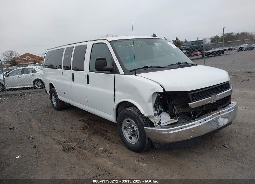 2020 CHEVROLET EXPRESS PASSENGER RWD 3500 EXTENDED WHEELBASE LT VIN: 1GAZGPFG5L1159202