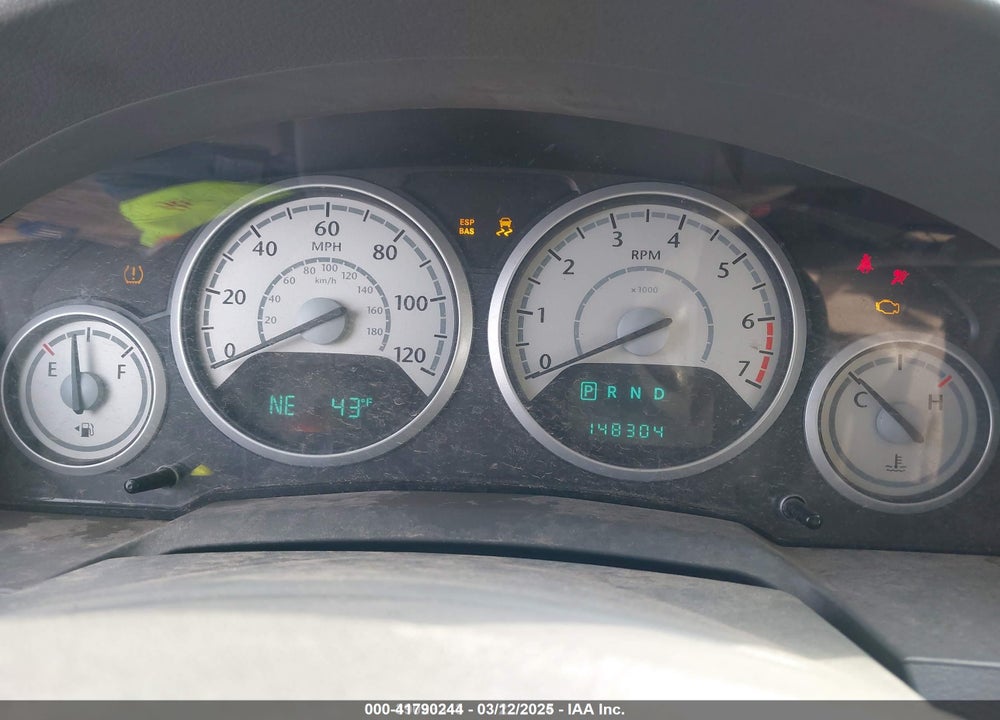2008 CHRYSLER TOWN & COUNTRY LX VIN: 2A8HR44H78R834079