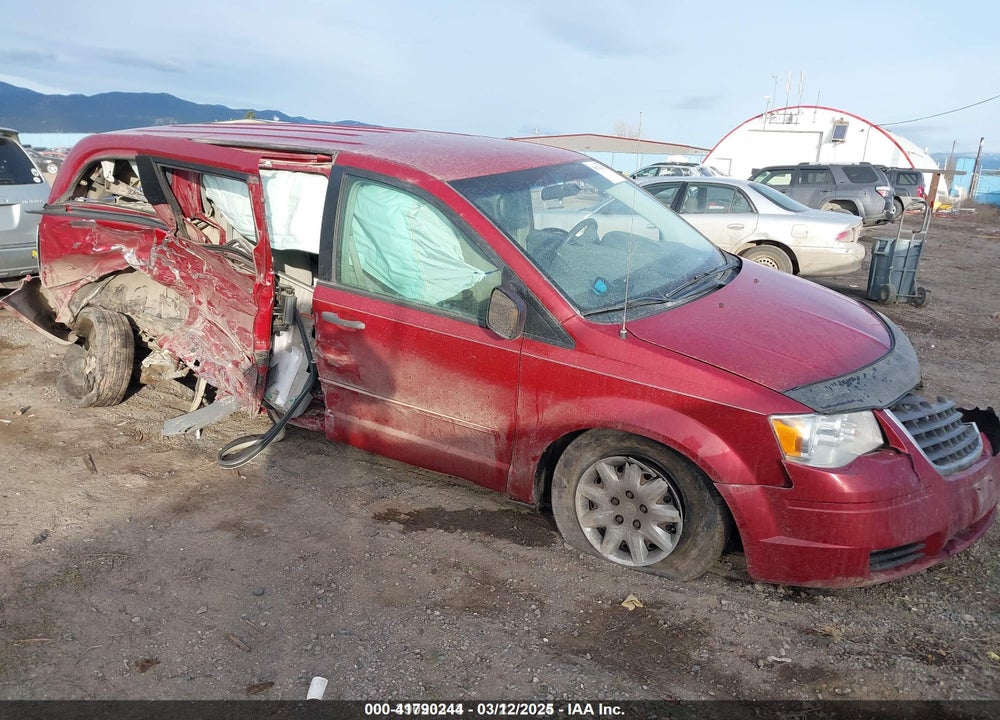 2008 CHRYSLER TOWN & COUNTRY LX VIN: 2A8HR44H78R834079