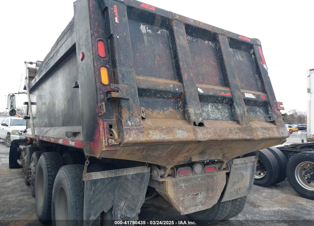 2001 MACK CL713 CL700 VIN: 1M2AD62C91W011317
