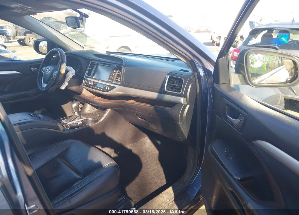 2015 TOYOTA HIGHLANDER VIN: 5TDJKRFH7FS178591
