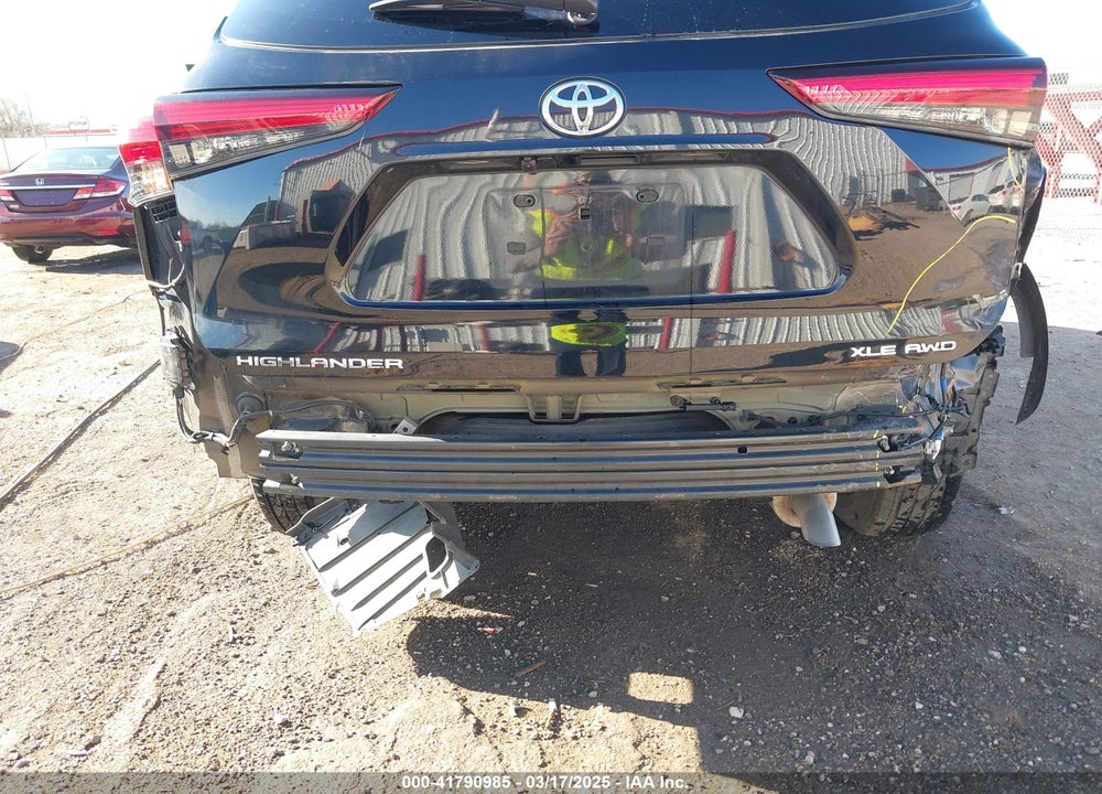 2022 TOYOTA HIGHLANDER VIN: 5TDHZRBH4NS567218