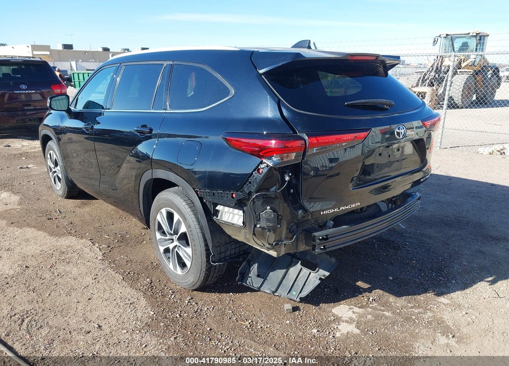 2022 TOYOTA HIGHLANDER VIN: 5TDHZRBH4NS567218