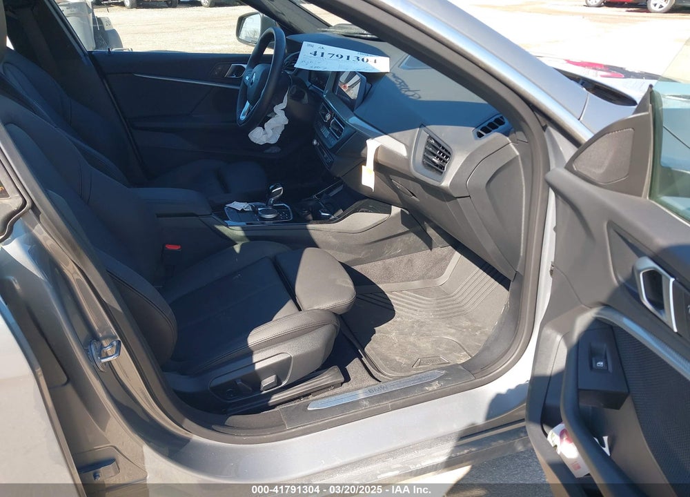 2024 BMW 2 SERIES VIN: WBA73AK02R7R40584