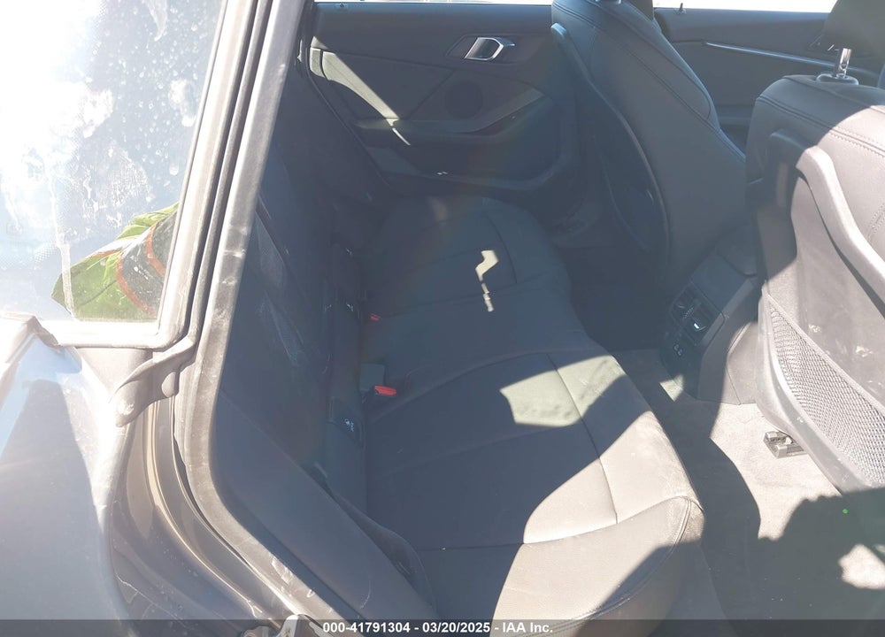 2024 BMW 2 SERIES VIN: WBA73AK02R7R40584