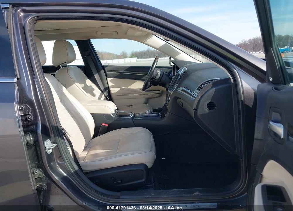 2016 CHRYSLER 300 VIN: 2C3CCAEG8GH252444