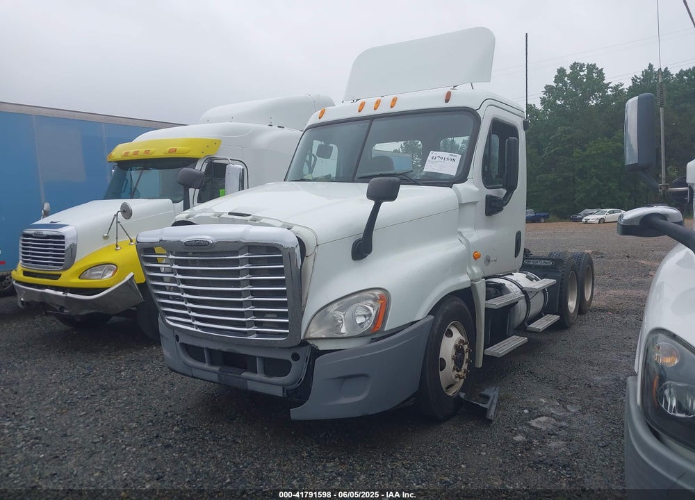 2014 FREIGHTLINER CASCADIA 125 --- VIN: 1FUJGEBG4ELFU8611