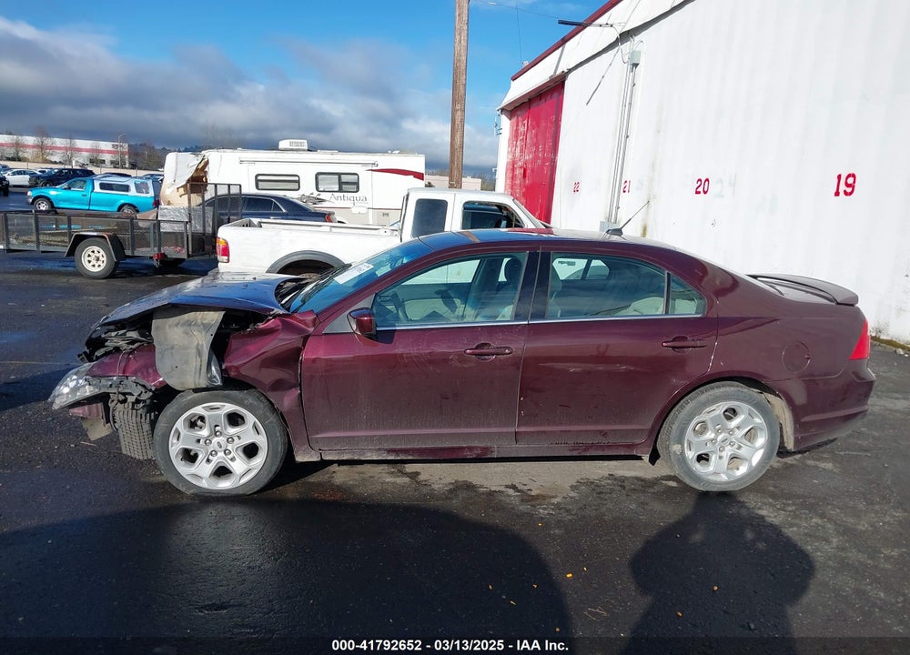 2011 FORD FUSION VIN: 3FAHP0HA7BR261419