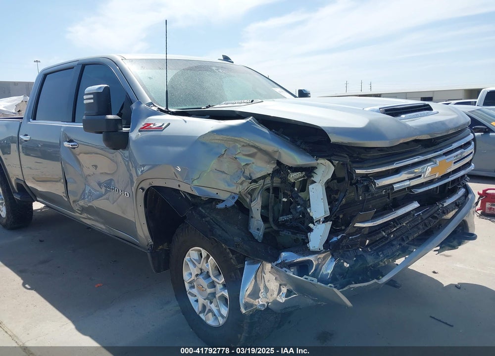 2024 CHEVROLET SILVERADO 2500HD 4WD STANDARD BED LTZ VIN: 2GC4YPEY5R1107368