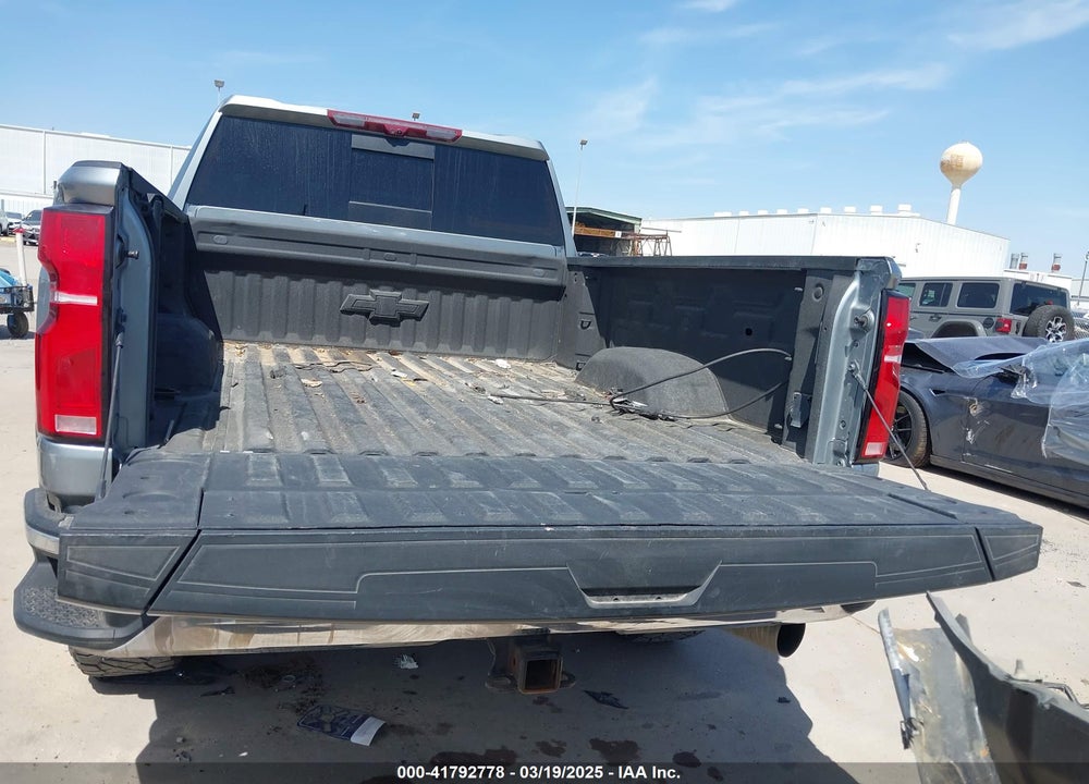 2024 CHEVROLET SILVERADO 2500HD 4WD STANDARD BED LTZ VIN: 2GC4YPEY5R1107368