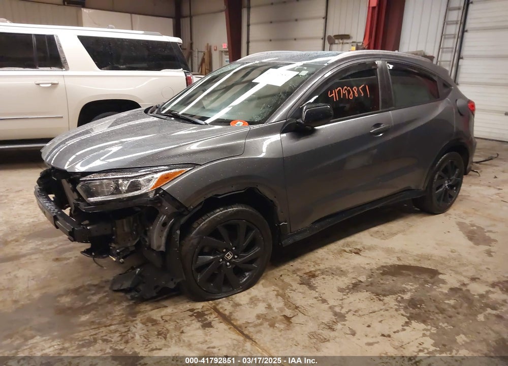 2021 HONDA HR-V VIN: 3CZRU6H11MM744358