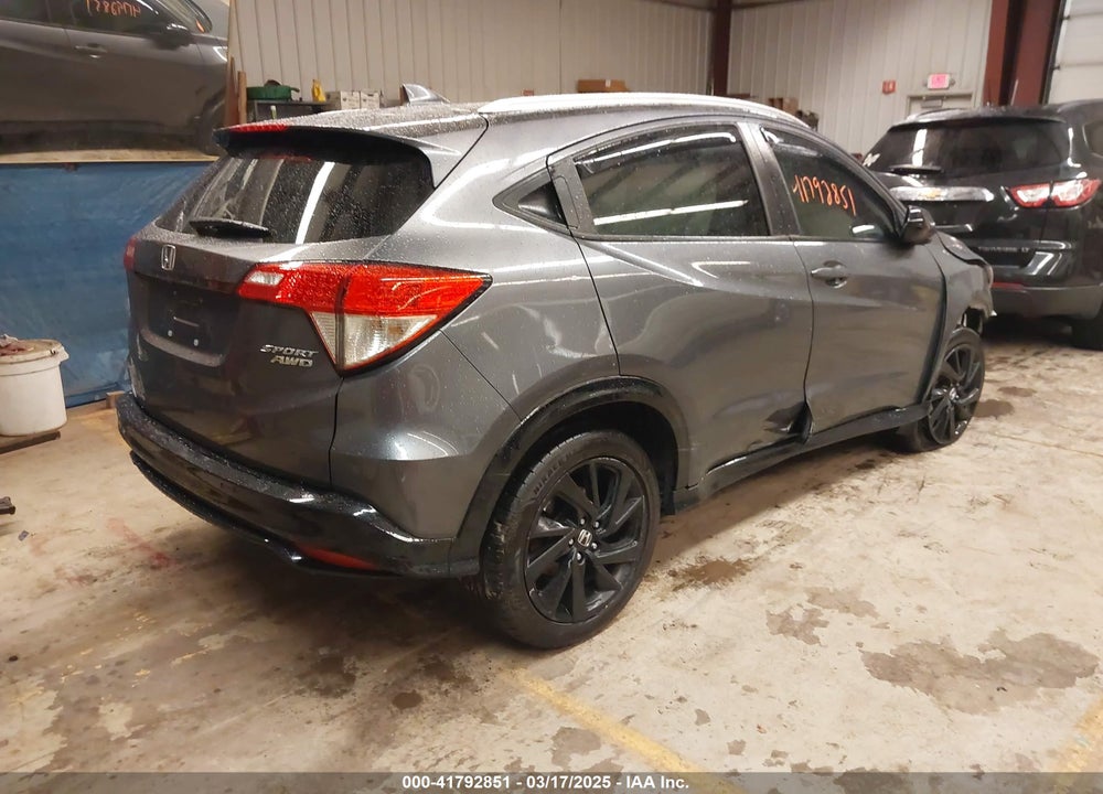 2021 HONDA HR-V VIN: 3CZRU6H11MM744358