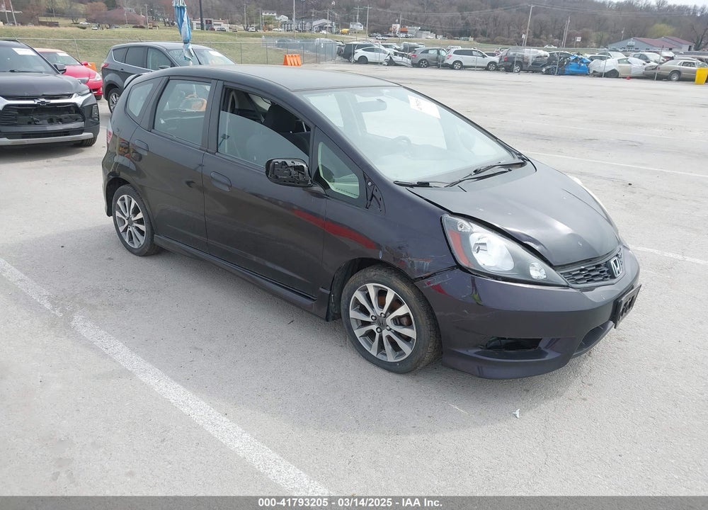 2013 HONDA FIT SPORT VIN: JHMGE8H53DC049498