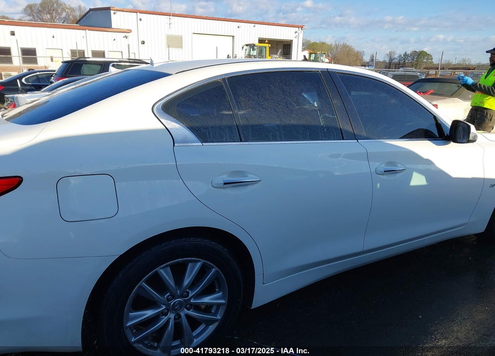 2017 INFINITI Q50 2.0T BASE VIN: JN1CV7AP1HM641801