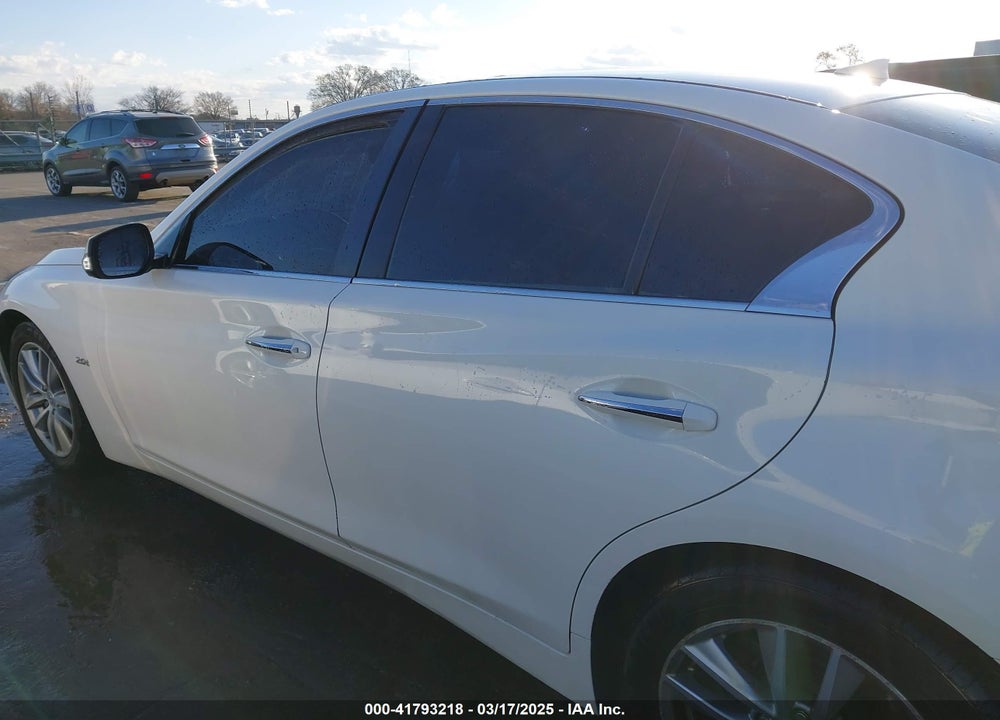 2017 INFINITI Q50 2.0T BASE VIN: JN1CV7AP1HM641801