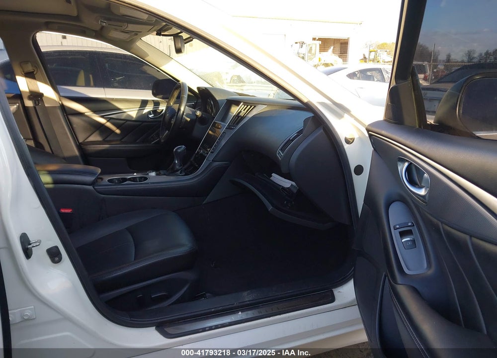 2017 INFINITI Q50 2.0T BASE VIN: JN1CV7AP1HM641801