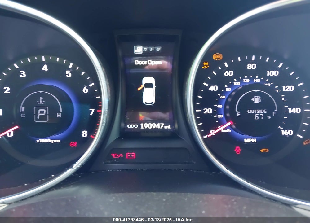 2013 HYUNDAI SANTA FE VIN: 5XYZU3LA3DG117220