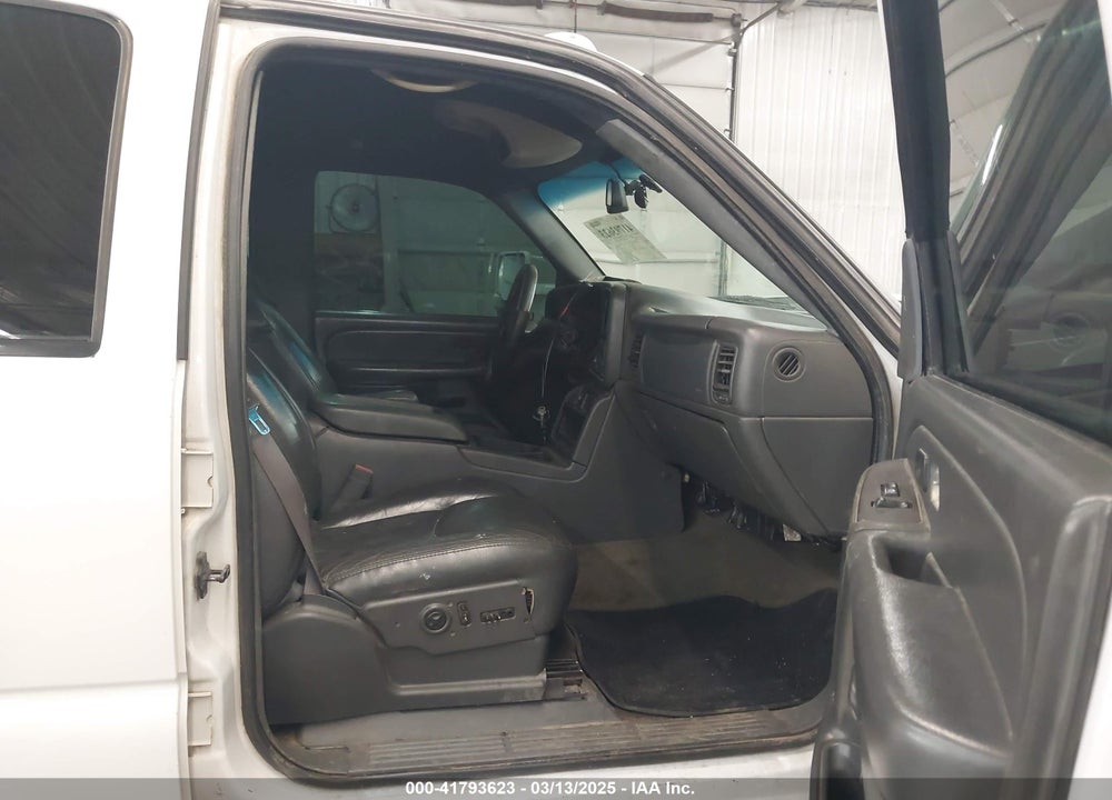 2003 CHEVROLET SILVERADO 2500HD LS VIN: 1GCHK23133F254283