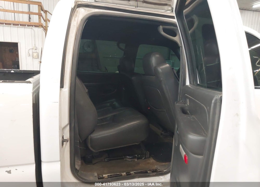 2003 CHEVROLET SILVERADO 2500HD LS VIN: 1GCHK23133F254283