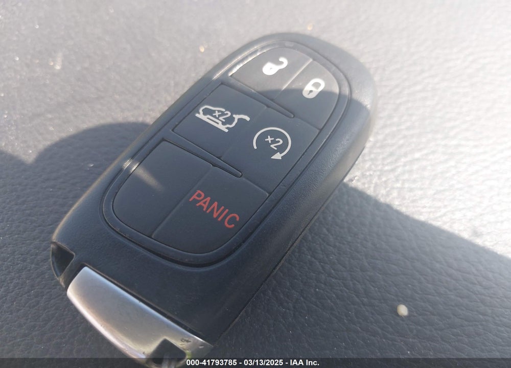 2015 JEEP CHEROKEE VIN: 1C4PJLCB7FW690586
