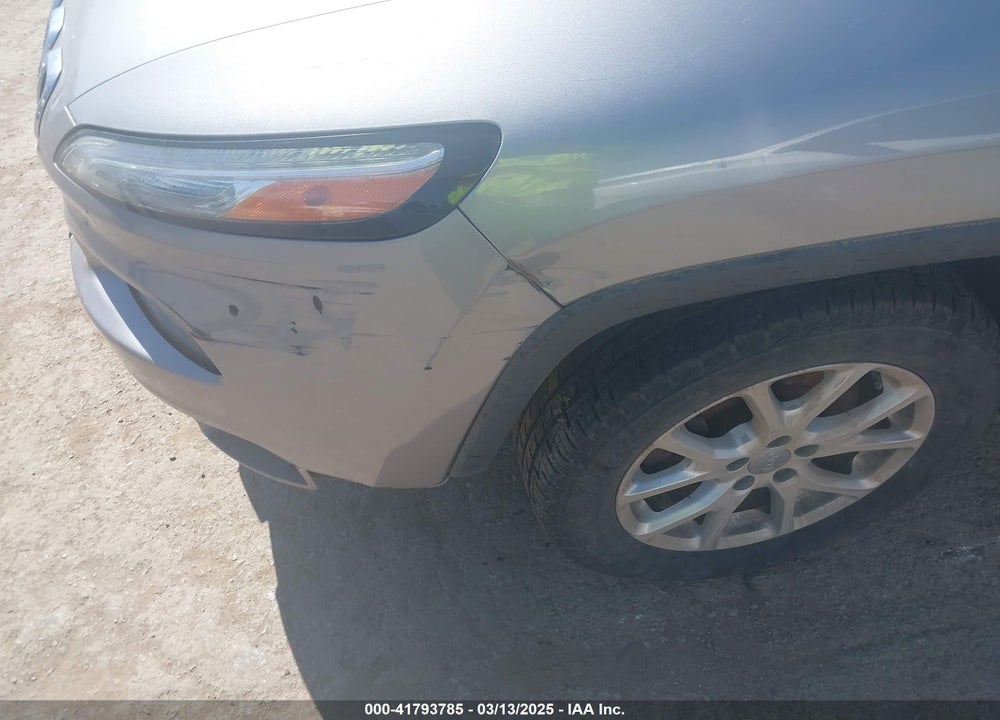 2015 JEEP CHEROKEE VIN: 1C4PJLCB7FW690586