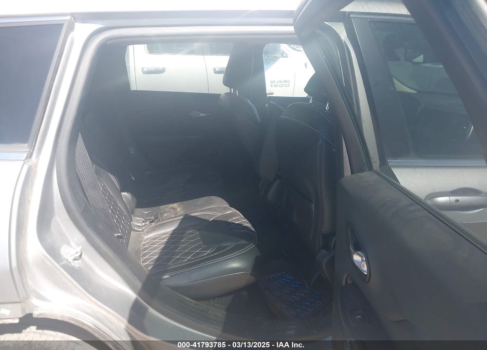 2015 JEEP CHEROKEE VIN: 1C4PJLCB7FW690586