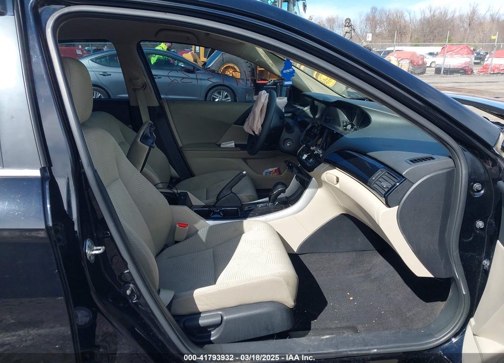 2017 HONDA ACCORD VIN: 1HGCR2F36HA185789