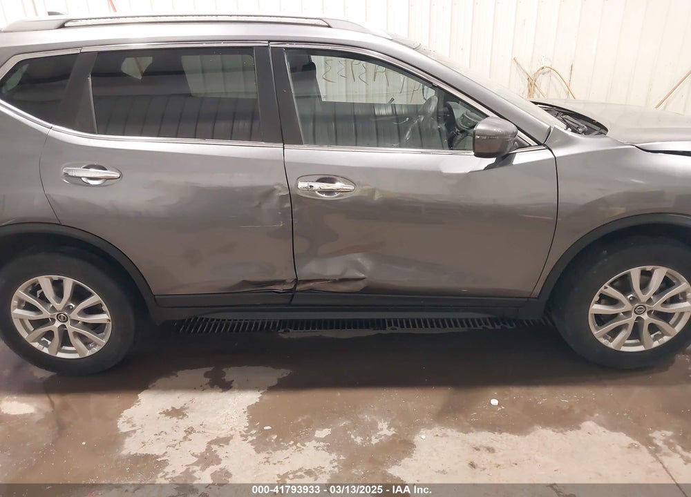 2019 NISSAN ROGUE SV VIN: 5N1AT2MV1KC827922