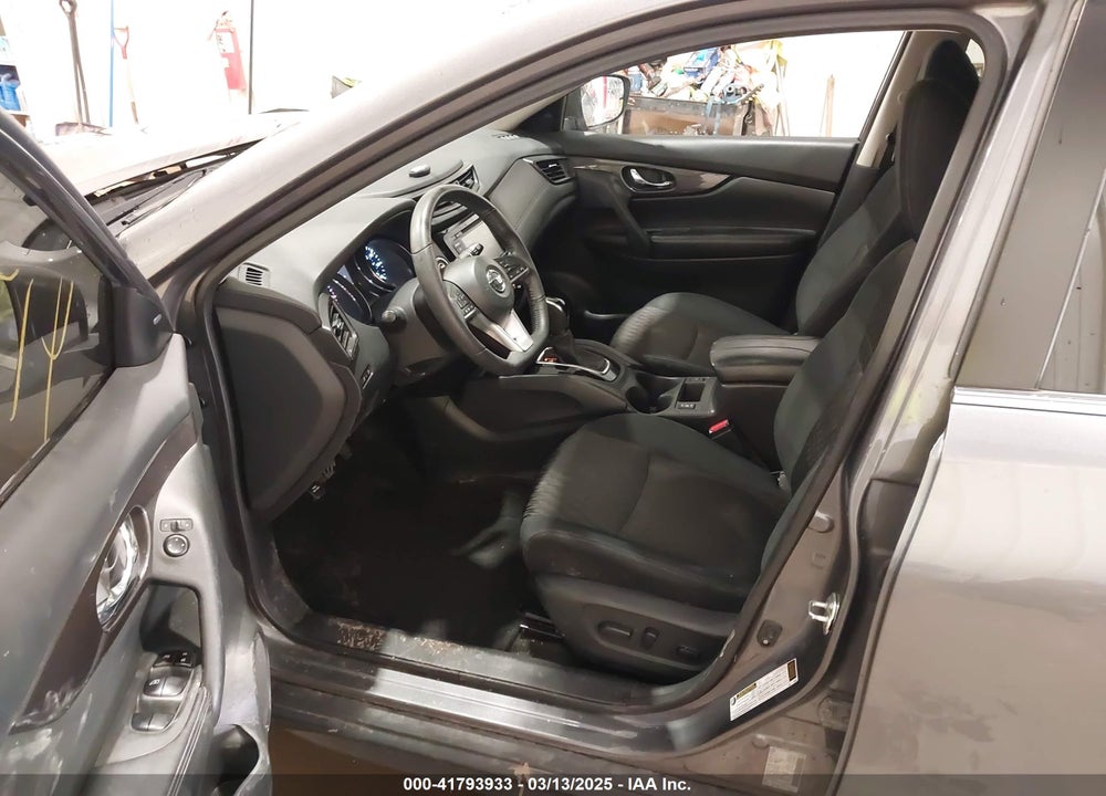 2019 NISSAN ROGUE SV VIN: 5N1AT2MV1KC827922