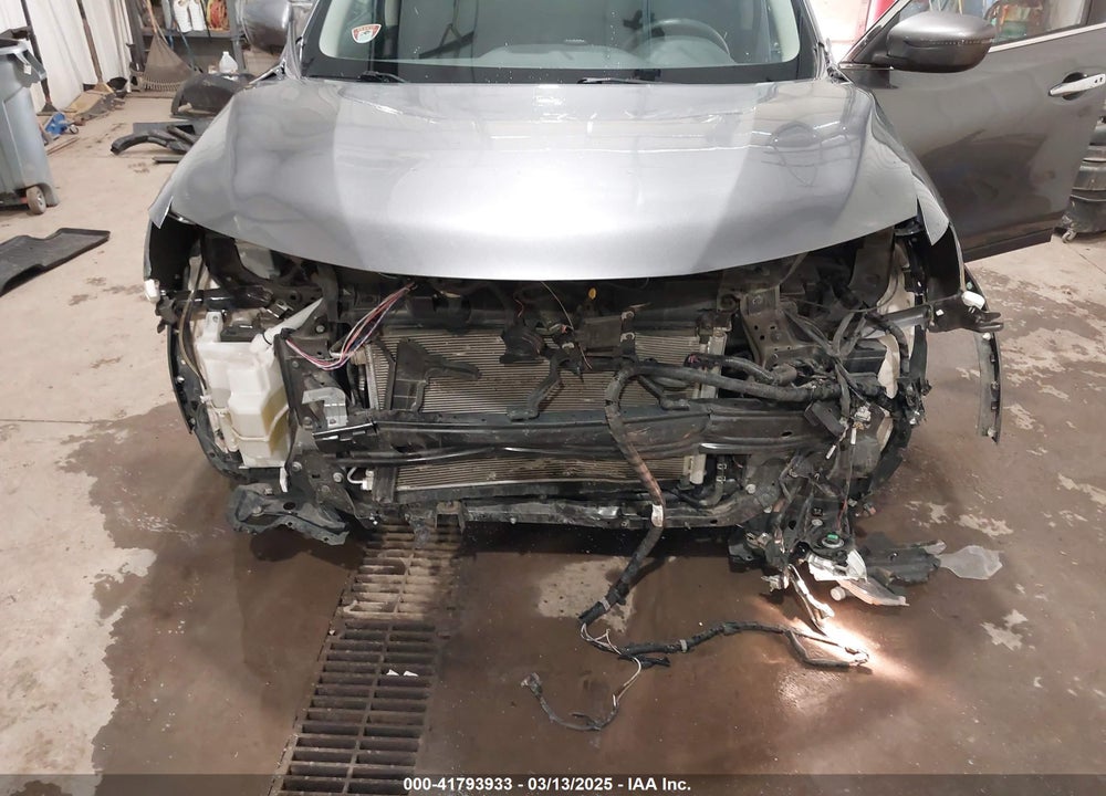 2019 NISSAN ROGUE SV VIN: 5N1AT2MV1KC827922