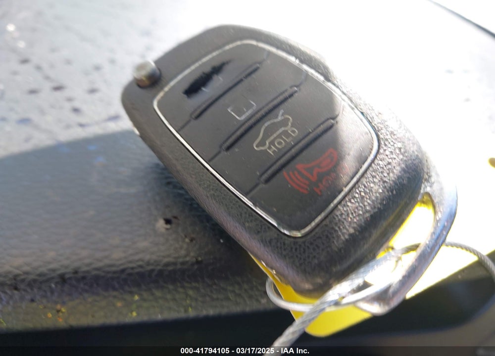 2015 HYUNDAI SONATA VIN: 5NPE24AF3FH118582