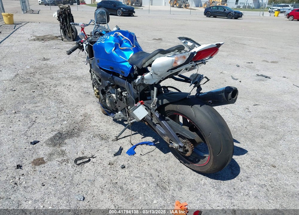 2013 SUZUKI GSX-R1000 VIN: JS1GT78A4D2102756