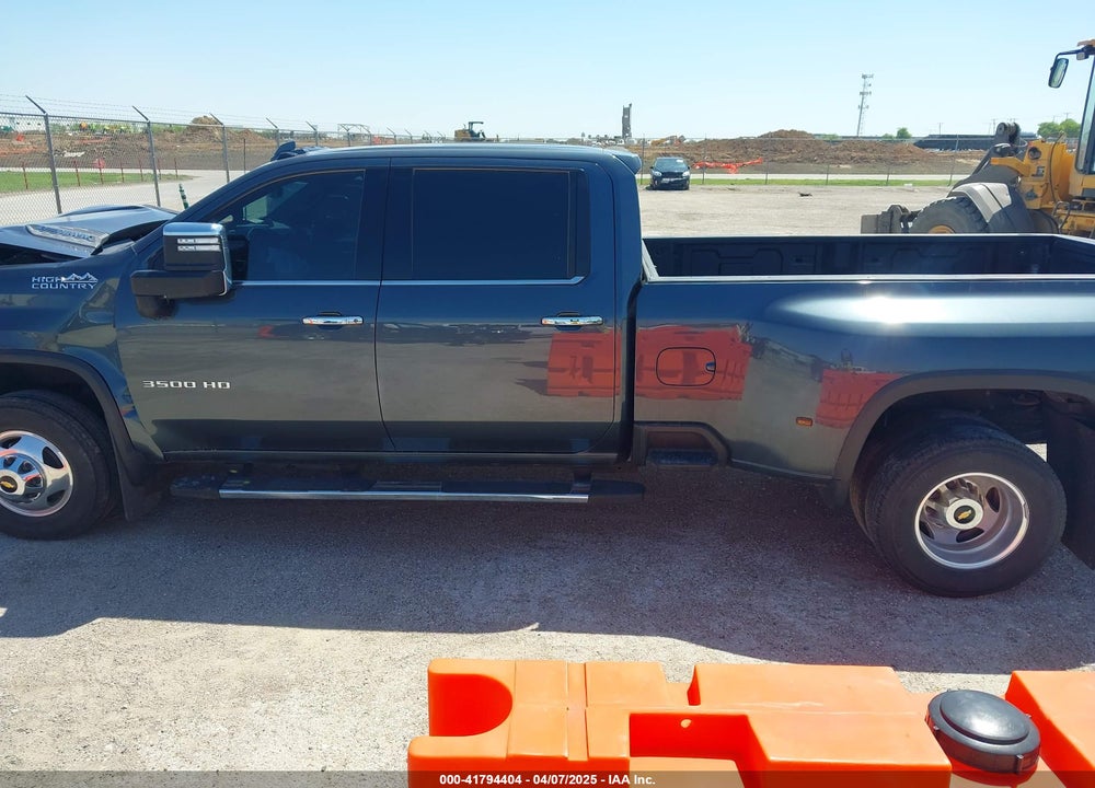 2020 CHEVROLET SILVERADO 3500HD 4WD  LONG BED HIGH COUNTRY VIN: 1GC4YVEY0LF321950