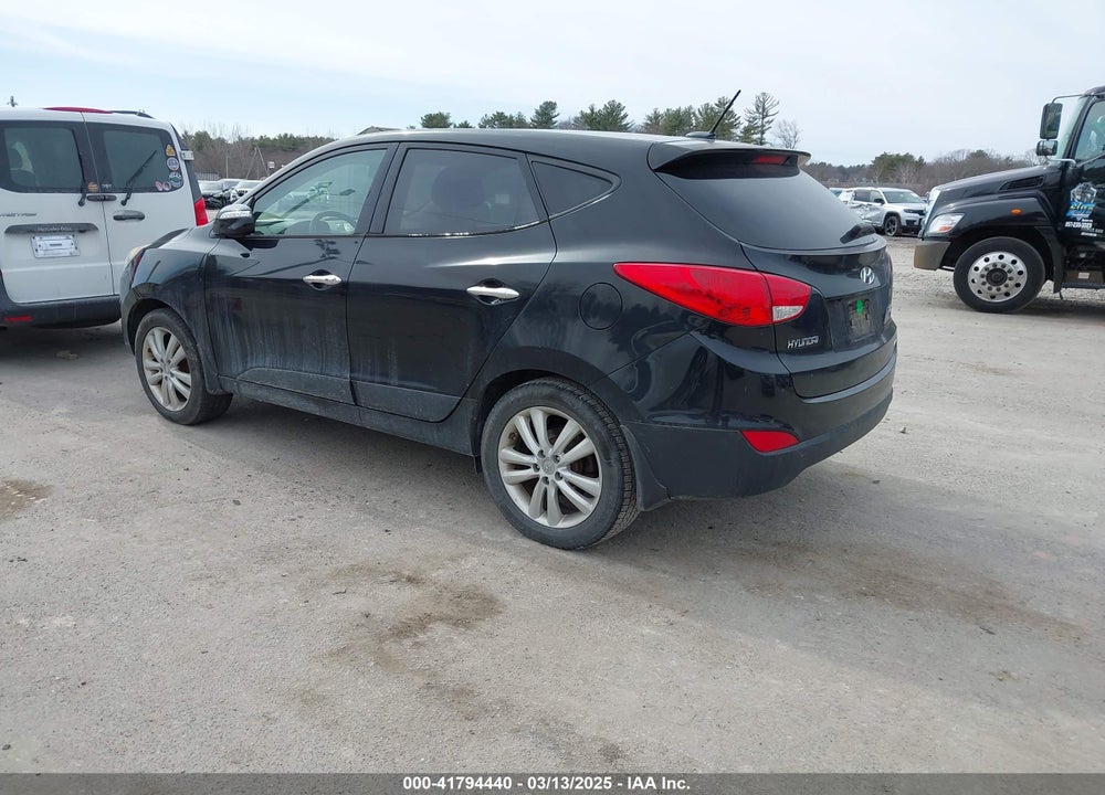 2013 HYUNDAI TUCSON VIN: KM8JUCAC4DU690168