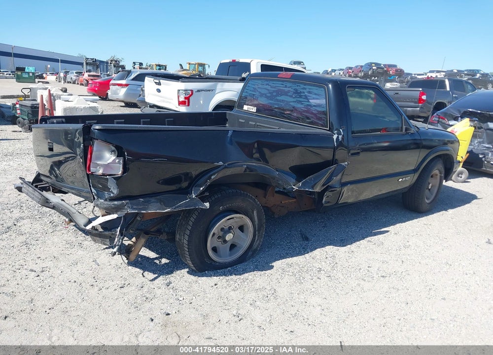 1995 CHEVROLET S TRUCK S10 VIN: 1GCCS14Z9S8227603