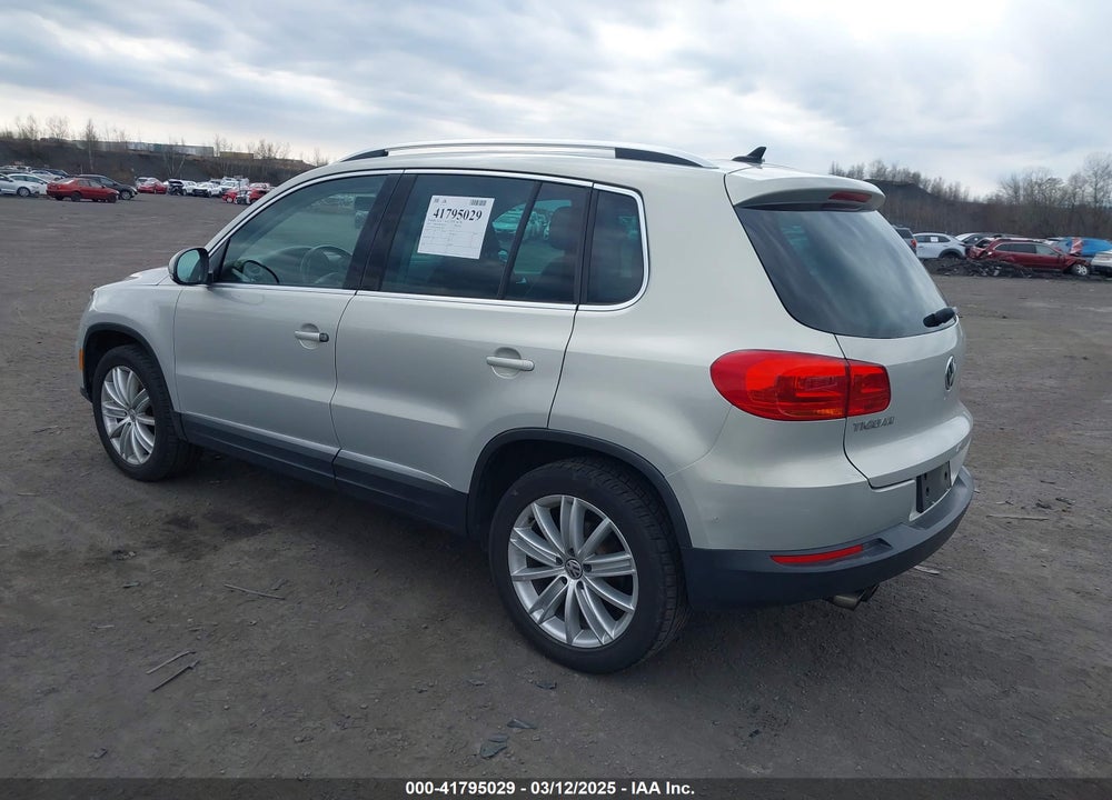 2013 VOLKSWAGEN TIGUAN VIN: WVGBV3AX8DW564470