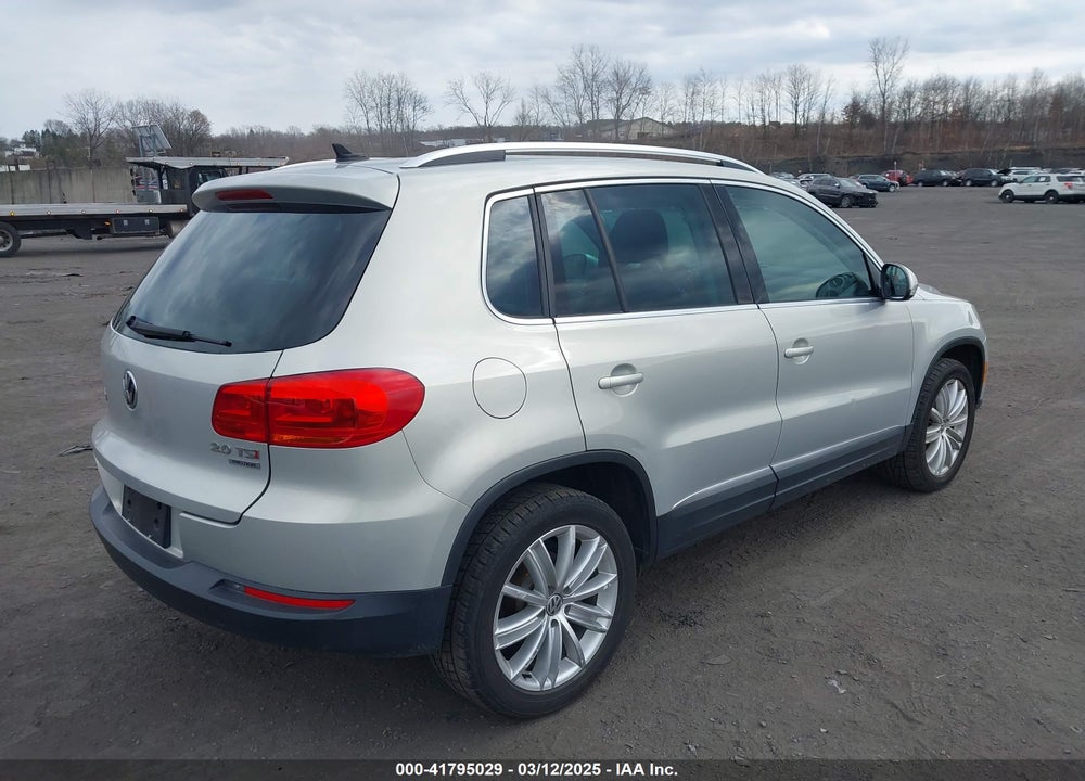 2013 VOLKSWAGEN TIGUAN VIN: WVGBV3AX8DW564470