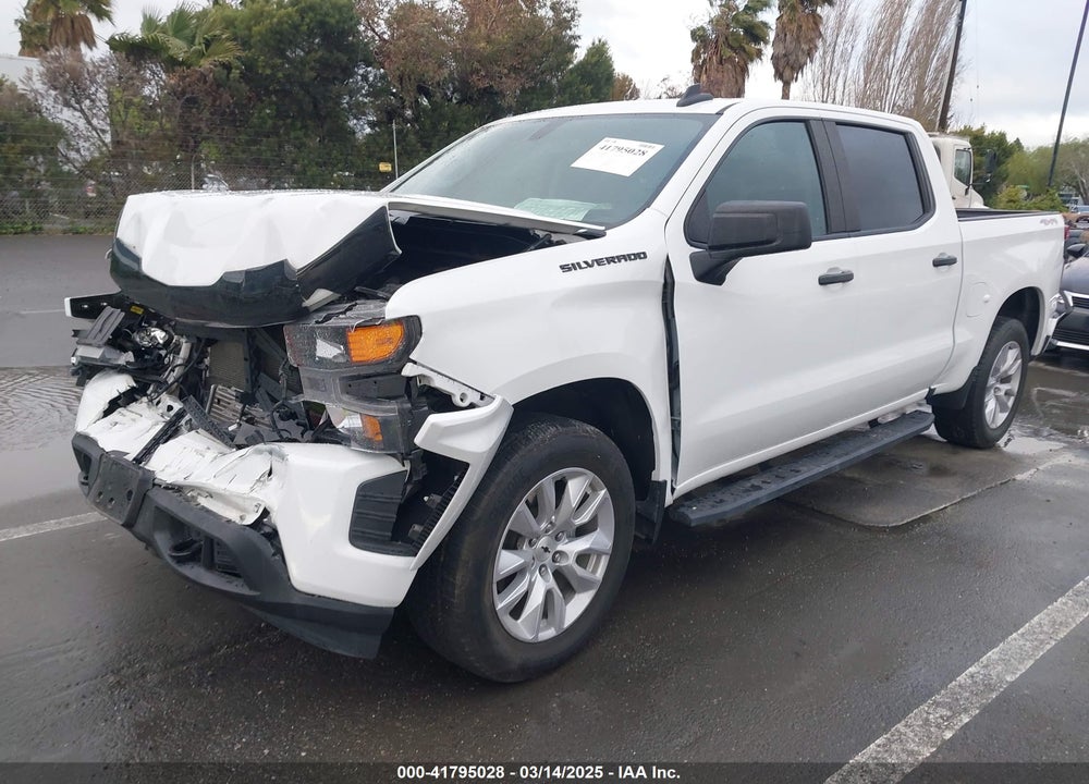 2021 CHEVROLET SILVERADO 1500 4WD SHORT BED CUSTOM VIN: 3GCPYBEK5MG426362