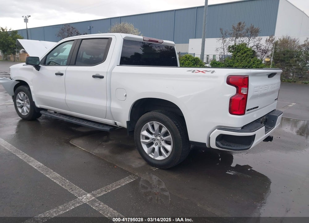 2021 CHEVROLET SILVERADO 1500 4WD SHORT BED CUSTOM VIN: 3GCPYBEK5MG426362