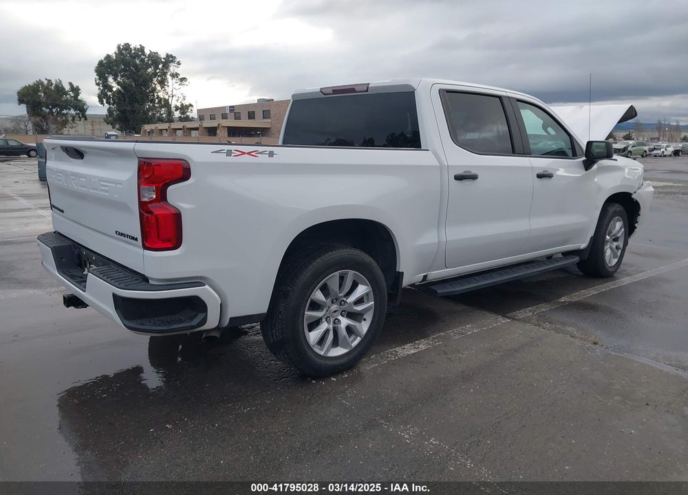 2021 CHEVROLET SILVERADO 1500 4WD SHORT BED CUSTOM VIN: 3GCPYBEK5MG426362