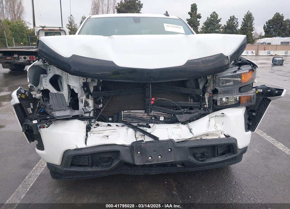 2021 CHEVROLET SILVERADO 1500 4WD SHORT BED CUSTOM VIN: 3GCPYBEK5MG426362