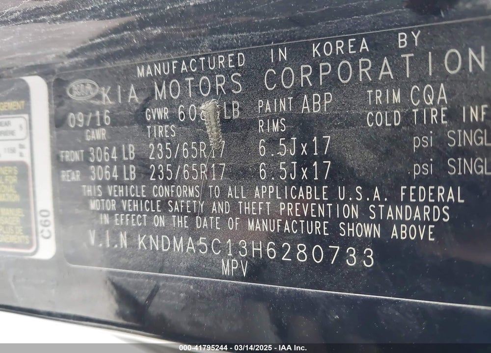 2017 KIA SEDONA VIN: KNDMA5C13H6280733