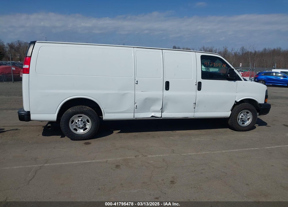 2019 CHEVROLET EXPRESS 2500 VIN: 1GCWGBFPXK1186665