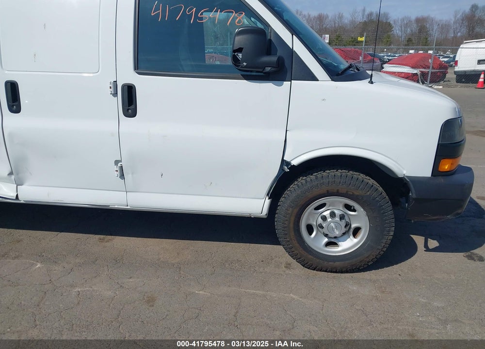 2019 CHEVROLET EXPRESS 2500 VIN: 1GCWGBFPXK1186665
