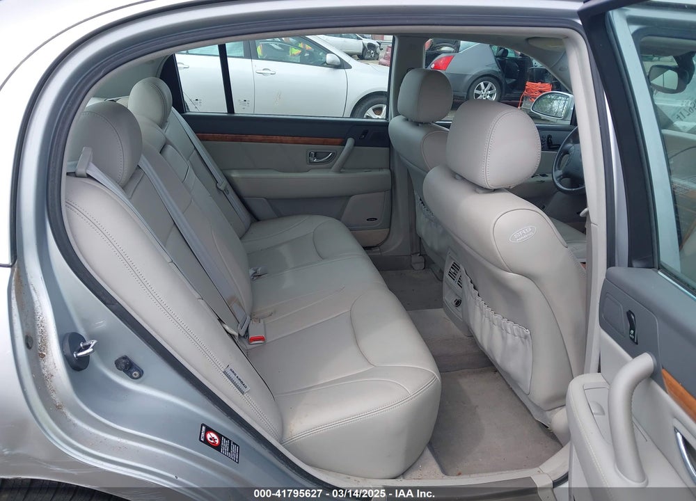 2005 KIA AMANTI VIN: KNALD124155077426