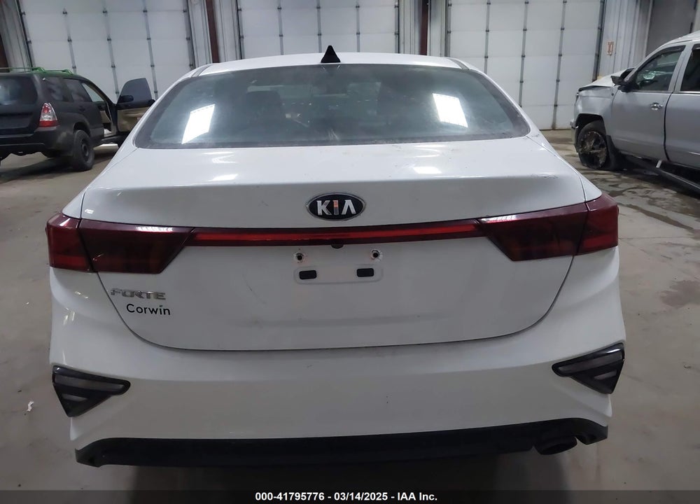 2021 KIA FORTE VIN: 3KPF24AD7ME266786