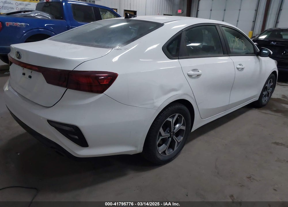 2021 KIA FORTE VIN: 3KPF24AD7ME266786
