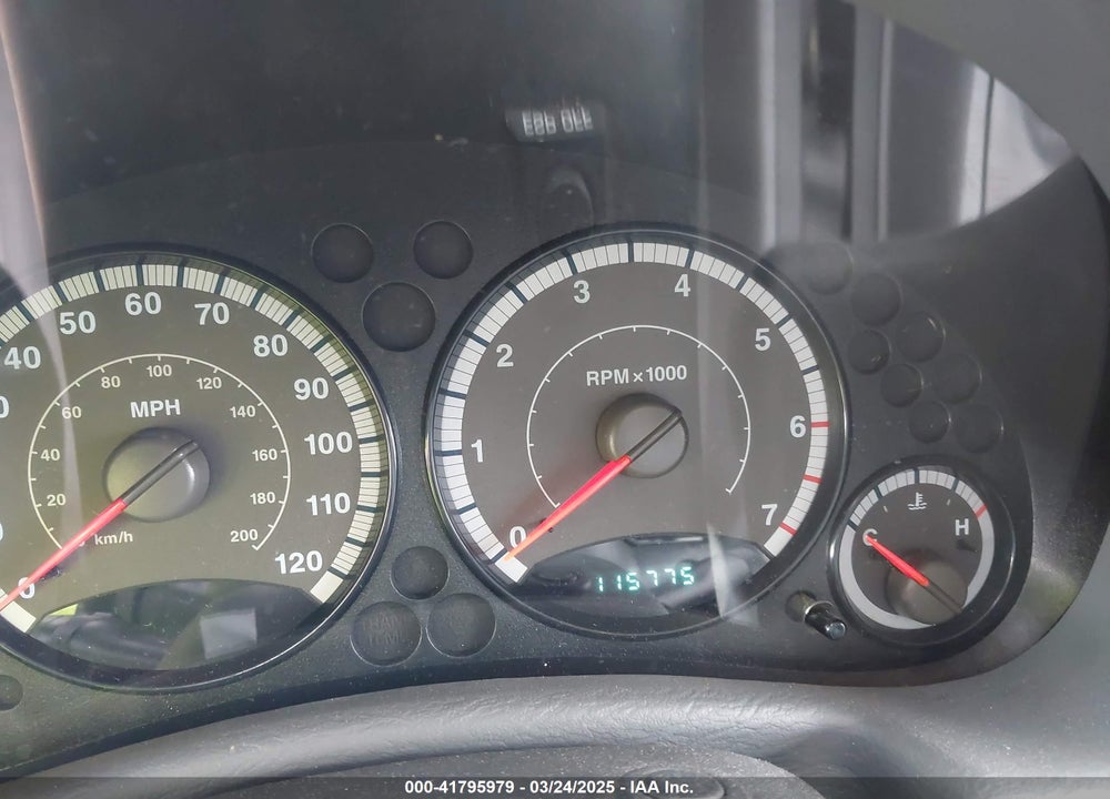2007 JEEP LIBERTY VIN: 1J4GK48K27W685528